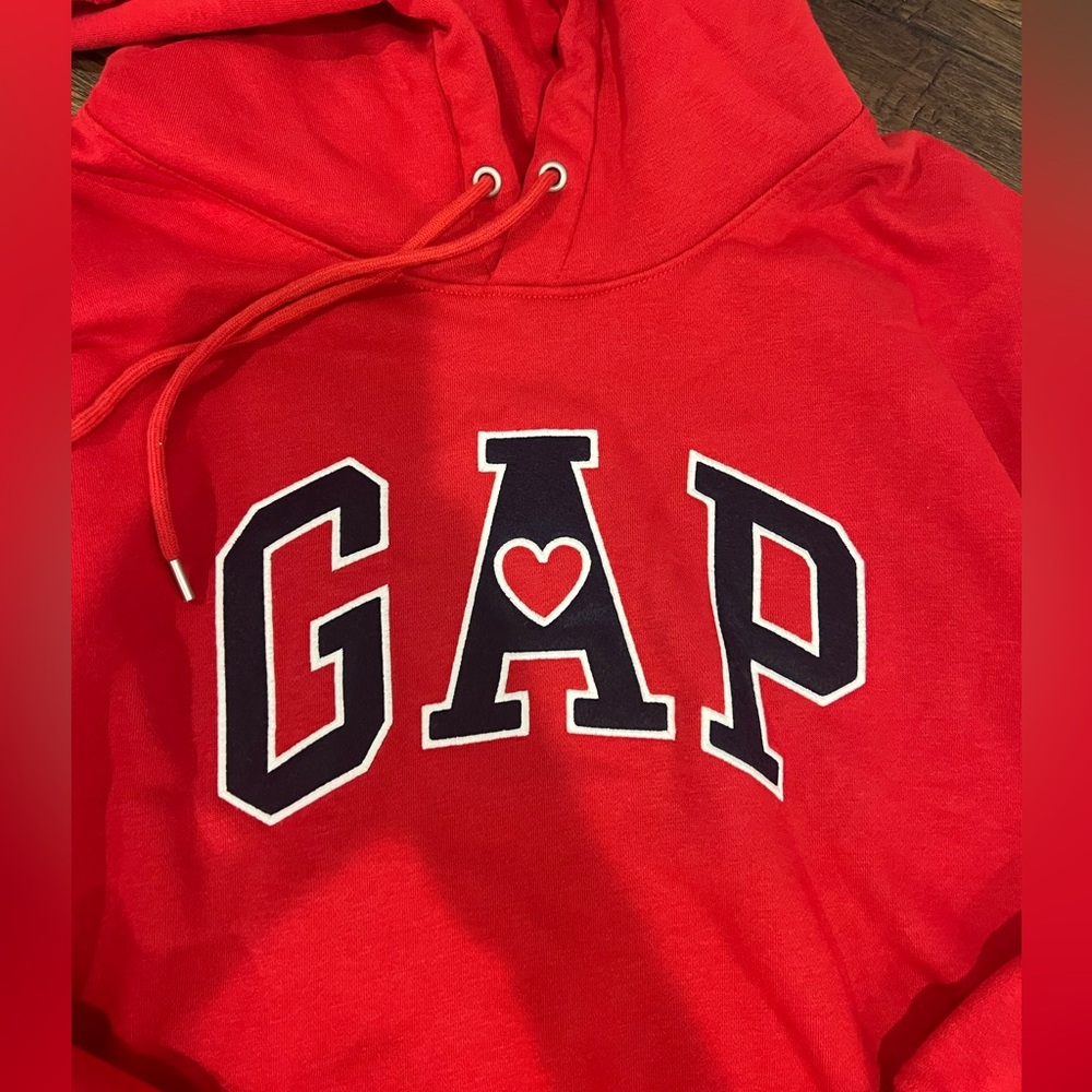 GAP VintageSoft Crop Hoodie - Picture 2 of 5